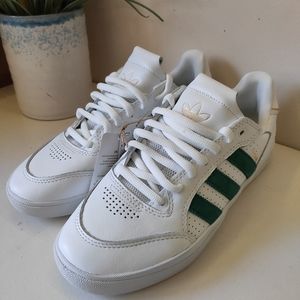 ADIDAS TYSHAWN LOW SKATEBOARDING WHITE GREEN GOLD Men’s Sz 8.5 New Without Box
